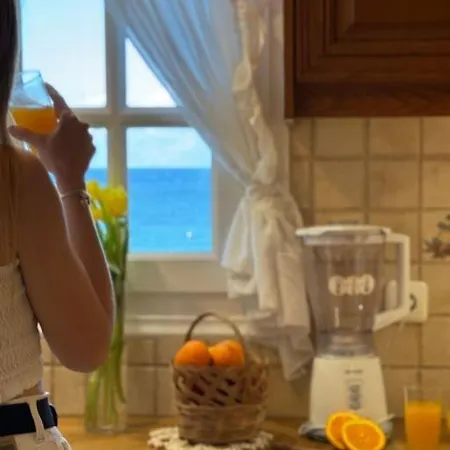 Artaki House With View Apartmán