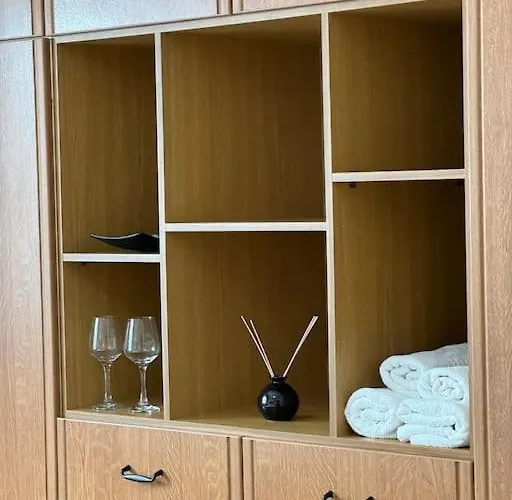 Artaki House With View 公寓 *