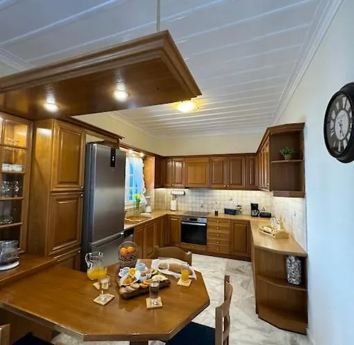 Artaki House With View Apartamento *